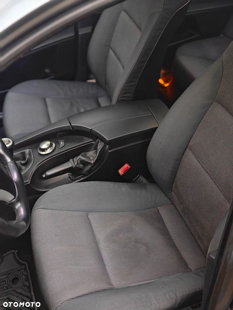 BMW Seria 5 520i - 16