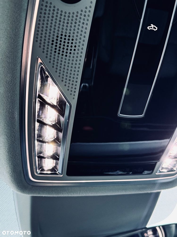 Audi A8 55 TFSI mHEV Quattro Tiptr - 36