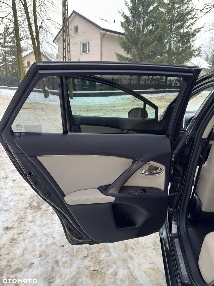 Toyota Avensis 2.2 D-4D Premium - 17