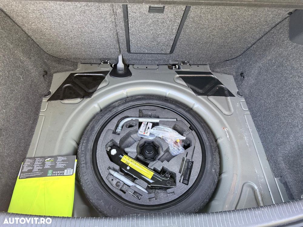 Volkswagen Golf - 14