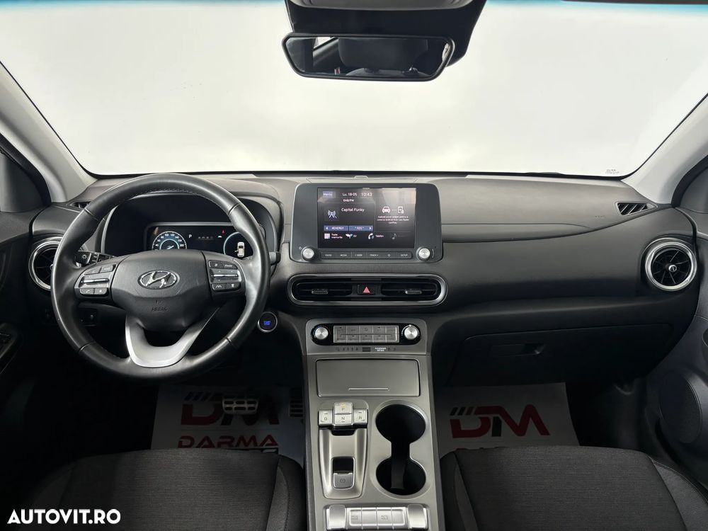 Hyundai KONA Select - 11