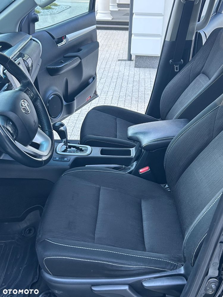 Toyota Hilux - 16