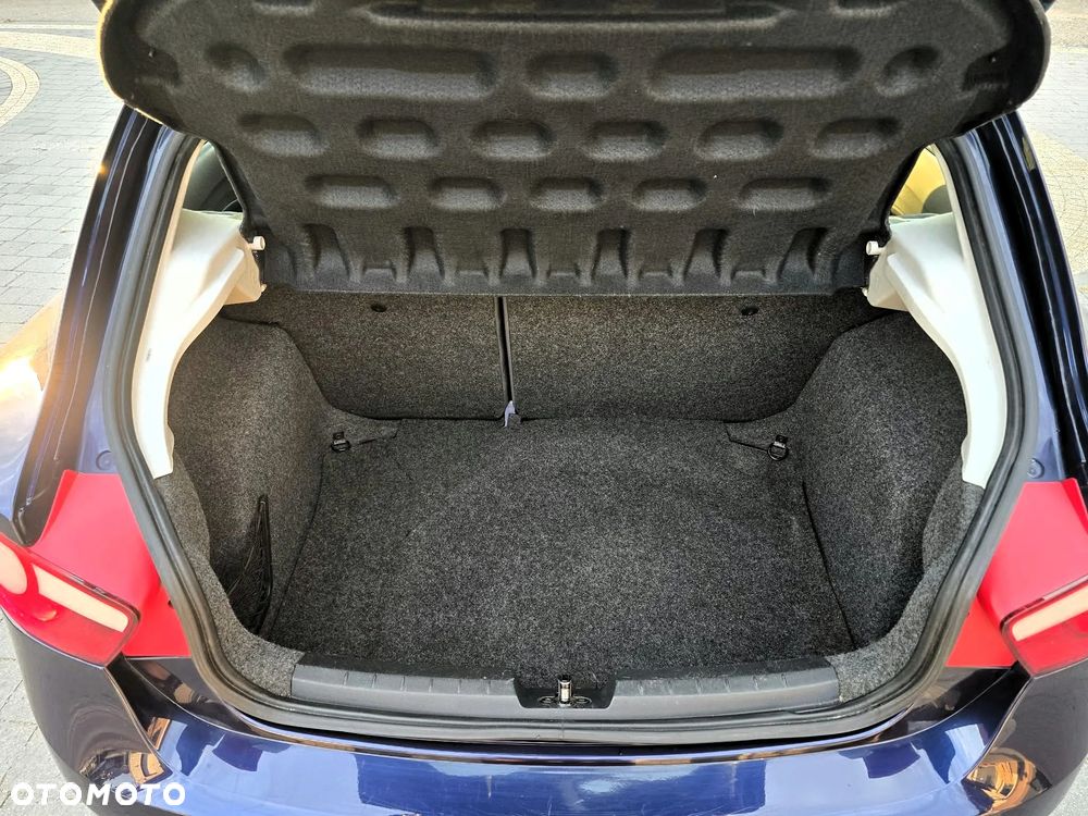 Seat Ibiza SC 1.6 16V Sport - 11