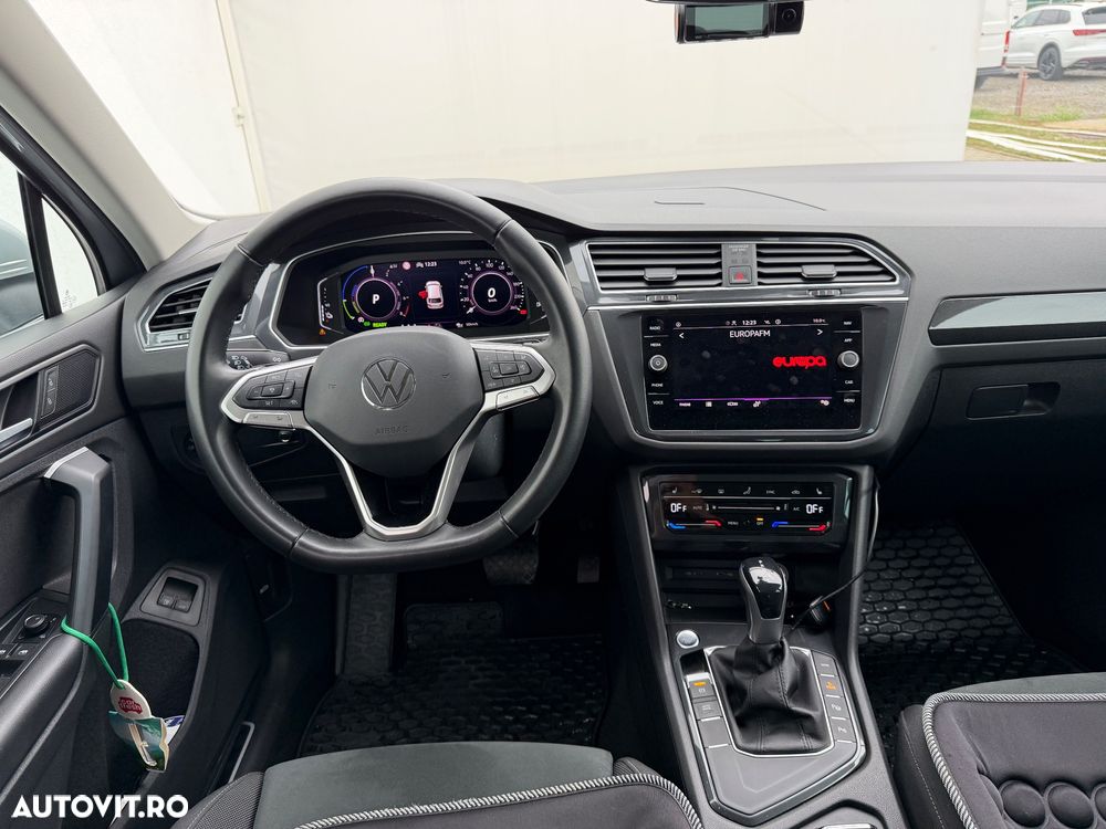 Volkswagen Tiguan - 17