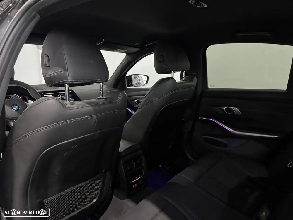 BMW 330 e Pack M Auto - 12