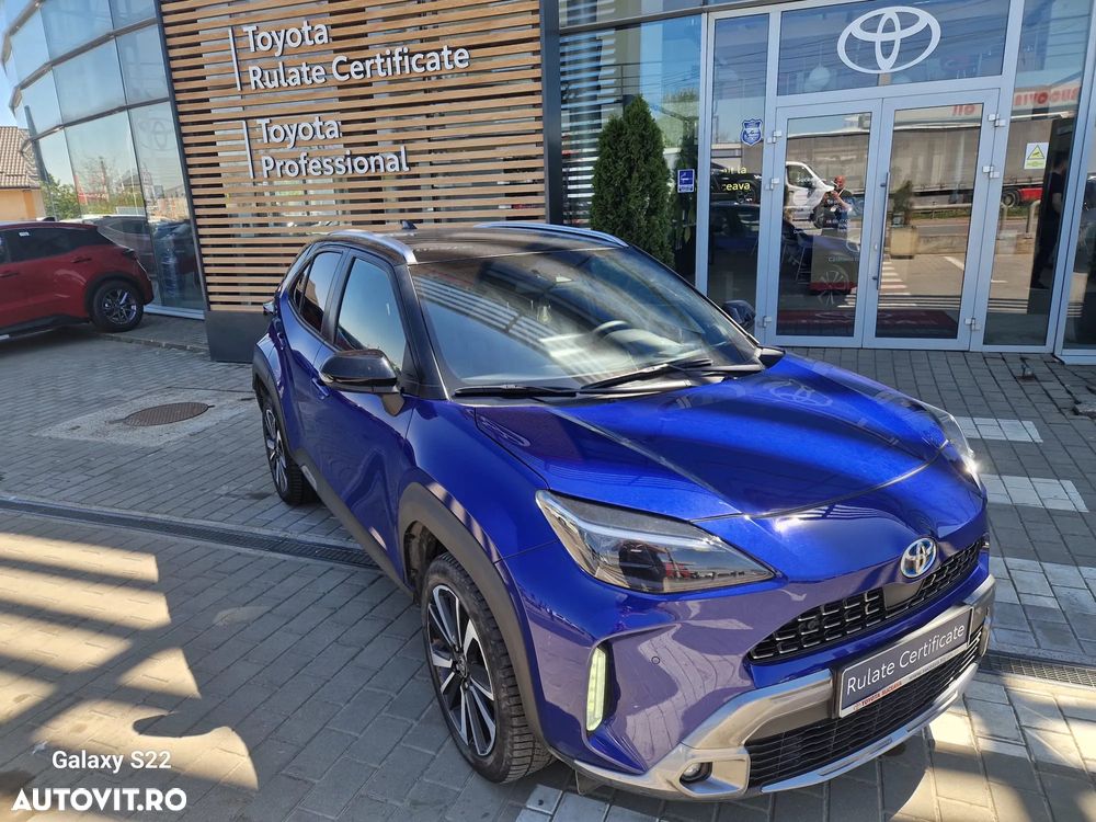 Toyota Yaris Cross 1.5 VVT-i HSD 4x4 Exclusive Premiere - 2
