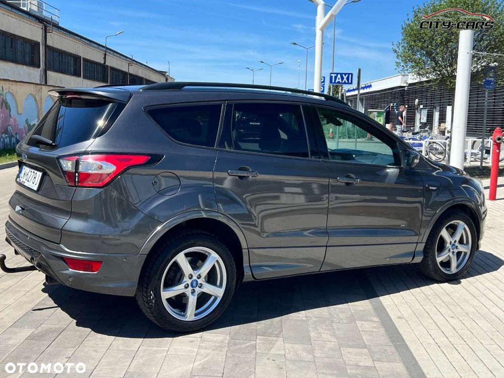Ford Kuga - 31