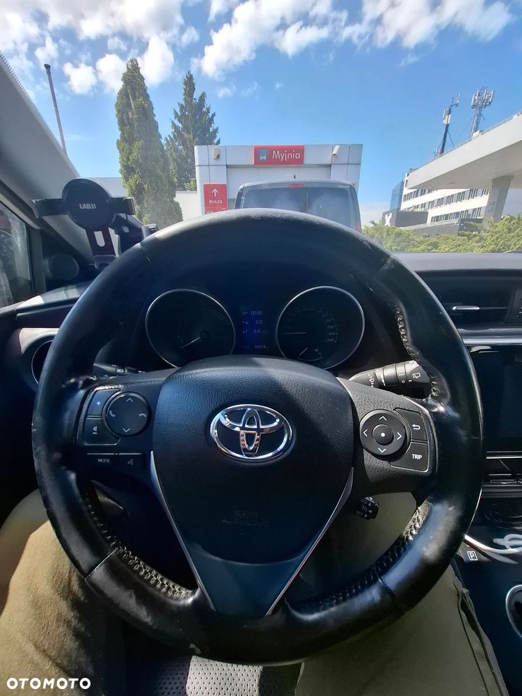 Toyota Auris - 5