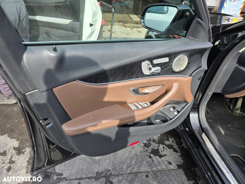 Mercedes-Benz E - 9