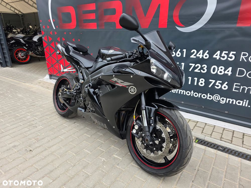 Yamaha R1 - 1
