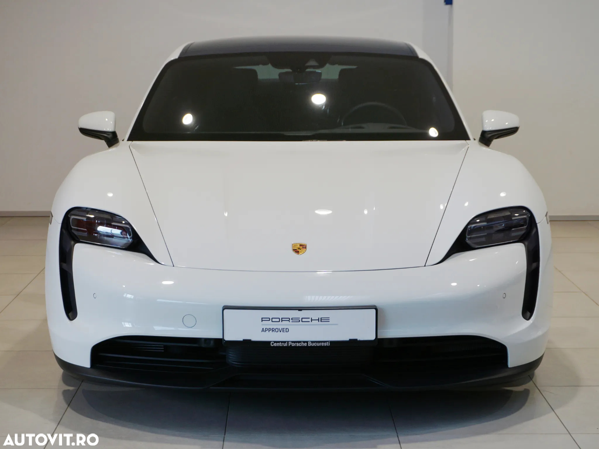 Porsche Taycan - 6