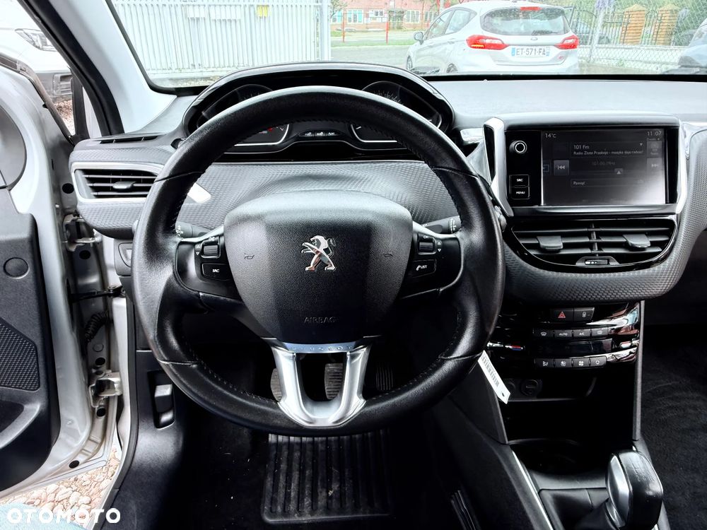 Peugeot 208 PureTech 82 Start & Stop Allure - 20