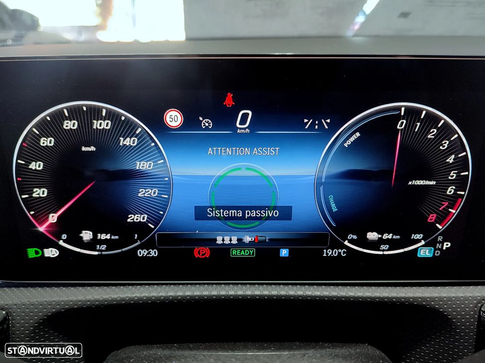 Mercedes-Benz A 250 Limousine e AMG Line - 10