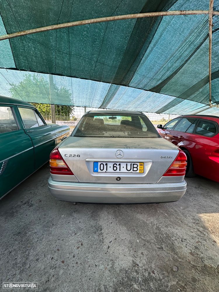 Mercedes-Benz C 220 D - 21