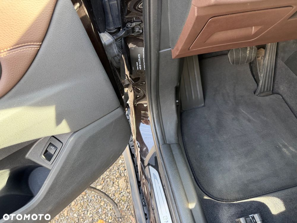 BMW X1 xDrive20i Sport Line - 16