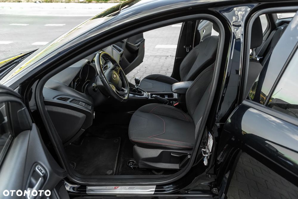 Ford Focus - 26