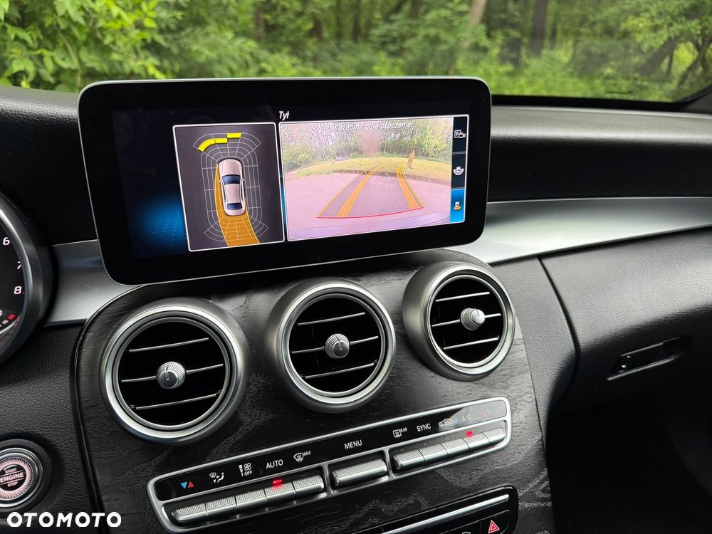 Mercedes-Benz Klasa C 300 9G-TRONIC - 27