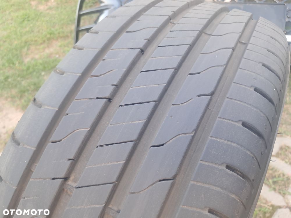 Opona pojedyncza Opona Goodyear Efficientgrip Performance 2 205/55/16 205/55R16 8mm igła - 2