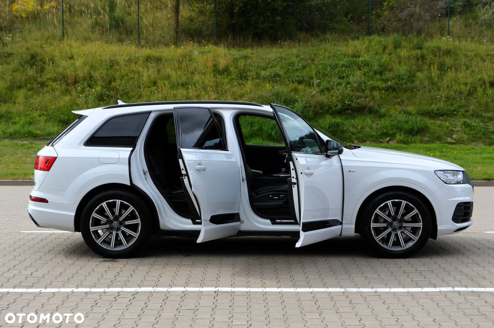 Audi Q7 50 TDI mHEV Quattro S Line Tiptr - 26