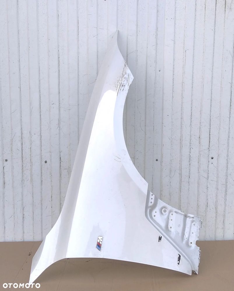 BMW I4 G24 G26 BŁOTNIK PRAWY PRZÓD