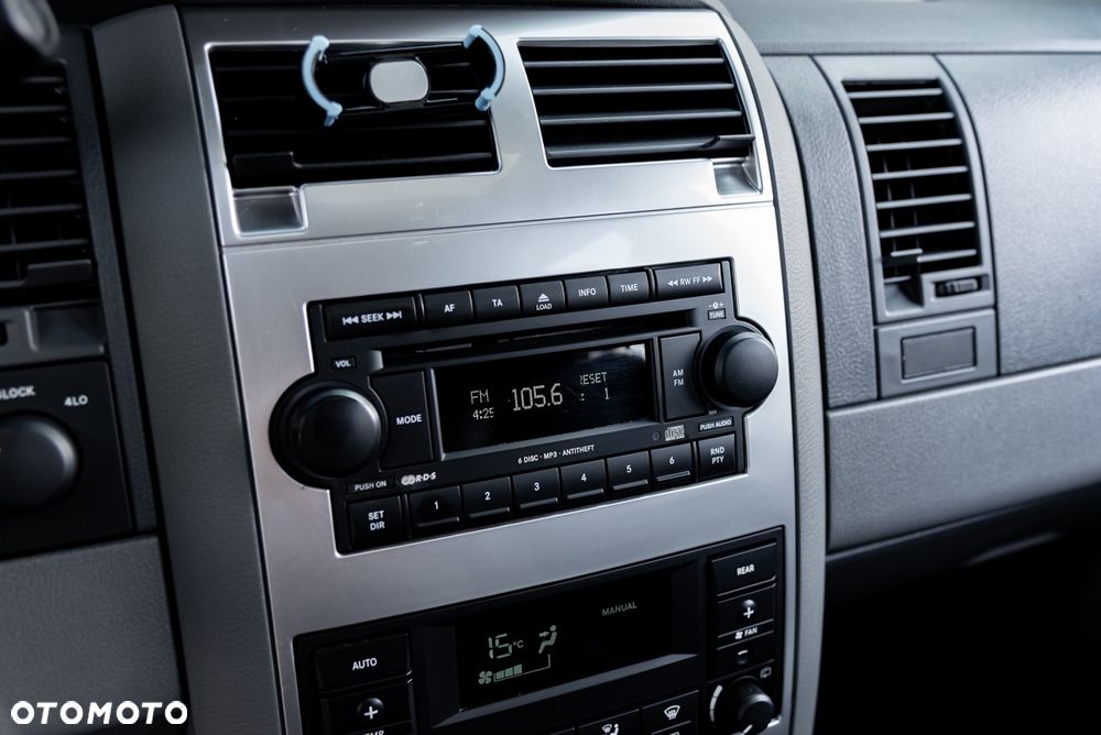 Dodge Durango - 32
