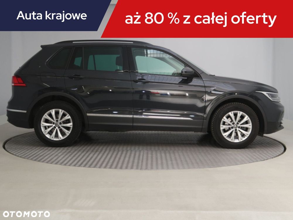 Volkswagen Tiguan - 8
