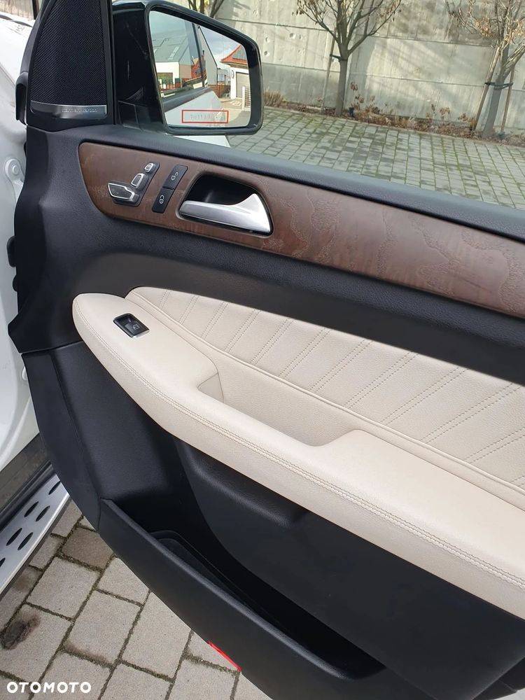 Mercedes-Benz GLE 350 d 4-Matic - 24