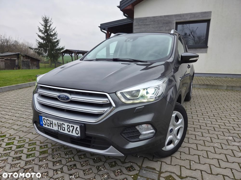 Ford Kuga - 1