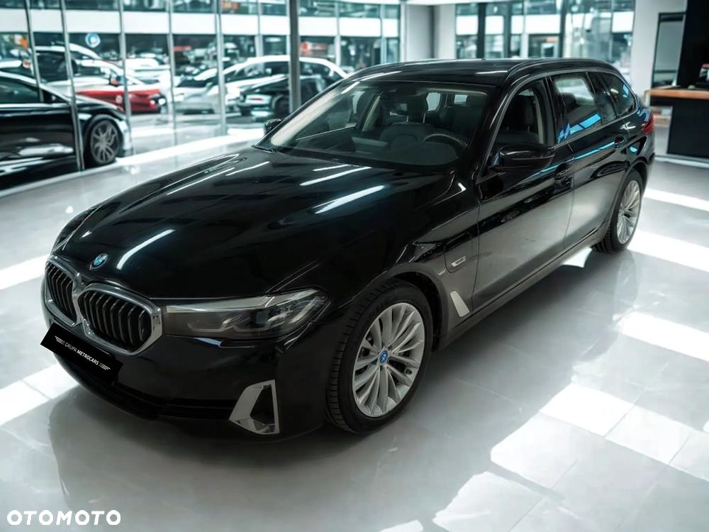 BMW Seria 5 530e xDrive PHEV - 3
