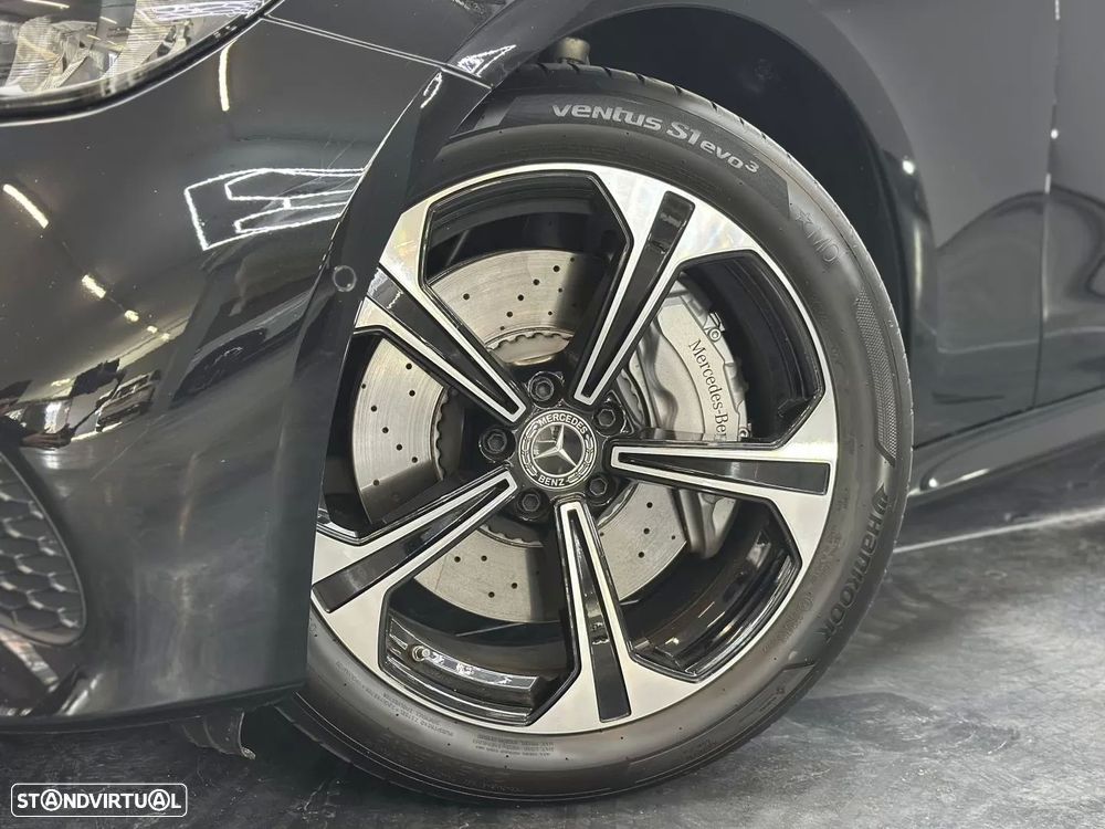 Mercedes-Benz E 300 e Exclusive Line - 52