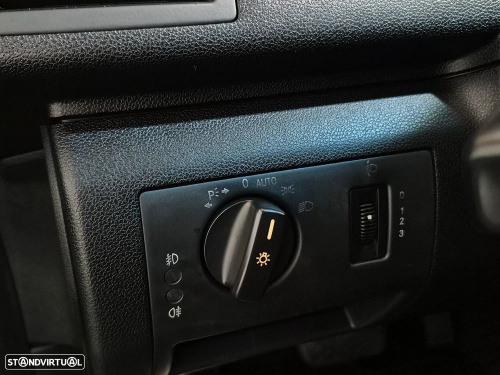 Mercedes-Benz A 150 Elegance Automatic - 15