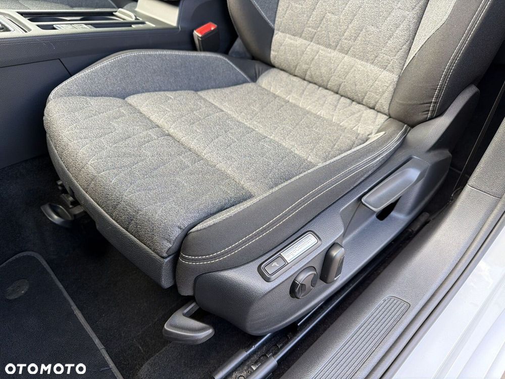 Volkswagen Passat - 14