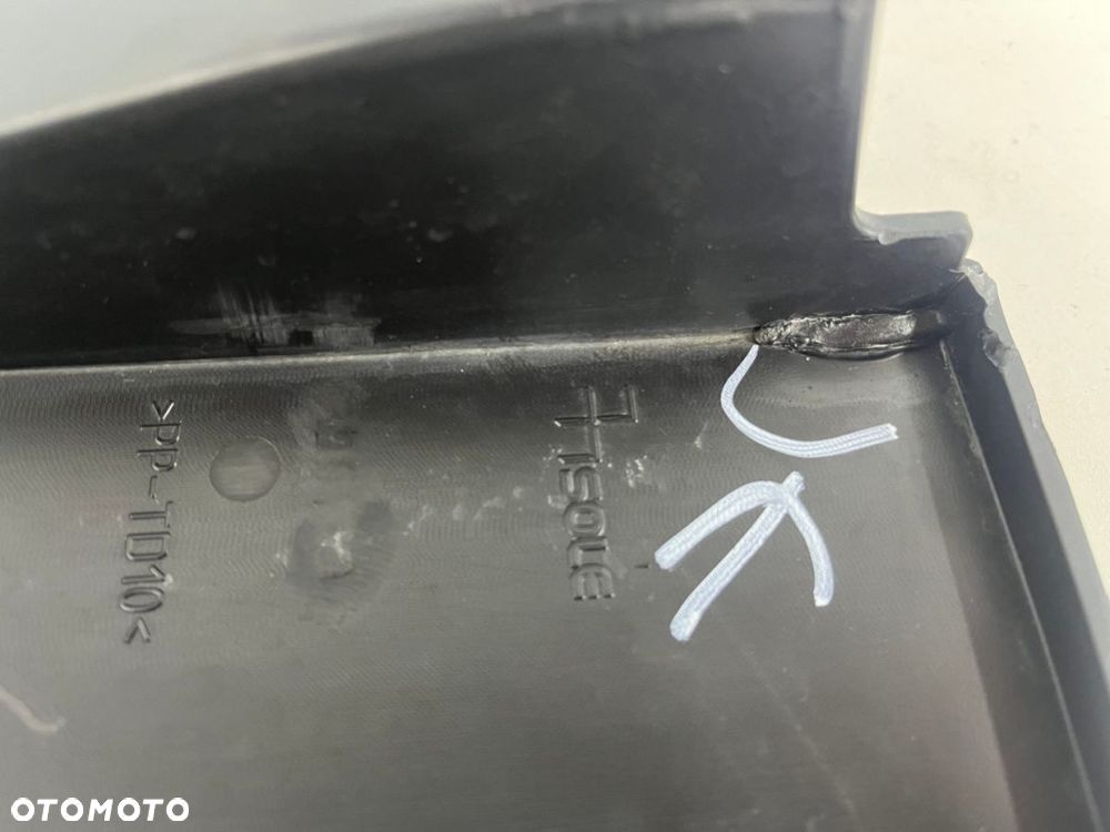 Listwa Iveco Daily IV 4 prawa nakładka karoseryjna boczna 14r.-> 5801521540 5801521537 - 7