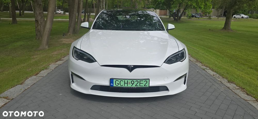 Tesla Model S - 1