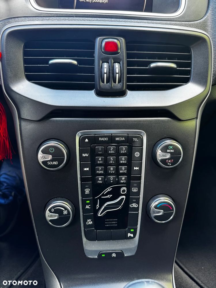 Volvo V40 D2 Momentum - 16
