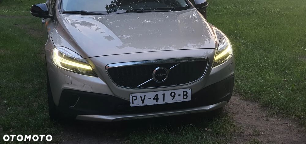 Volvo V40 T3 Geartronic Summum - 2