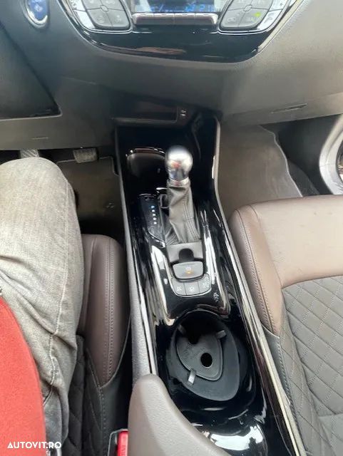 Toyota C-HR - 26