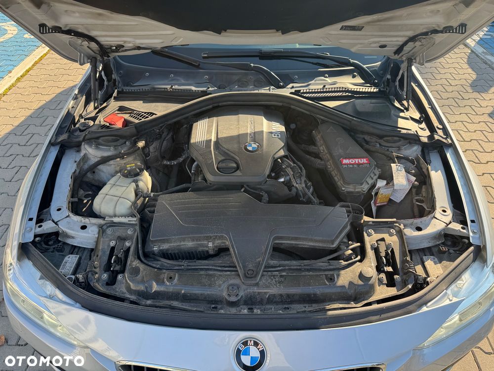 BMW Seria 3 318d Sport Line - 13