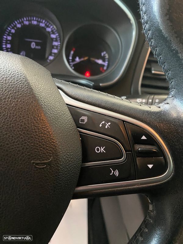 Renault Mégane Sport Tourer 1.5 Blue dCi Limited J17 - 10