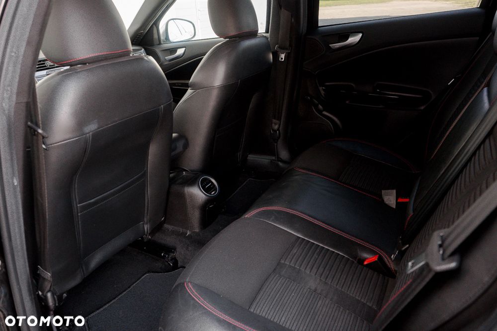 Alfa Romeo Giulietta 1.4 TB 16V Turismo - 38