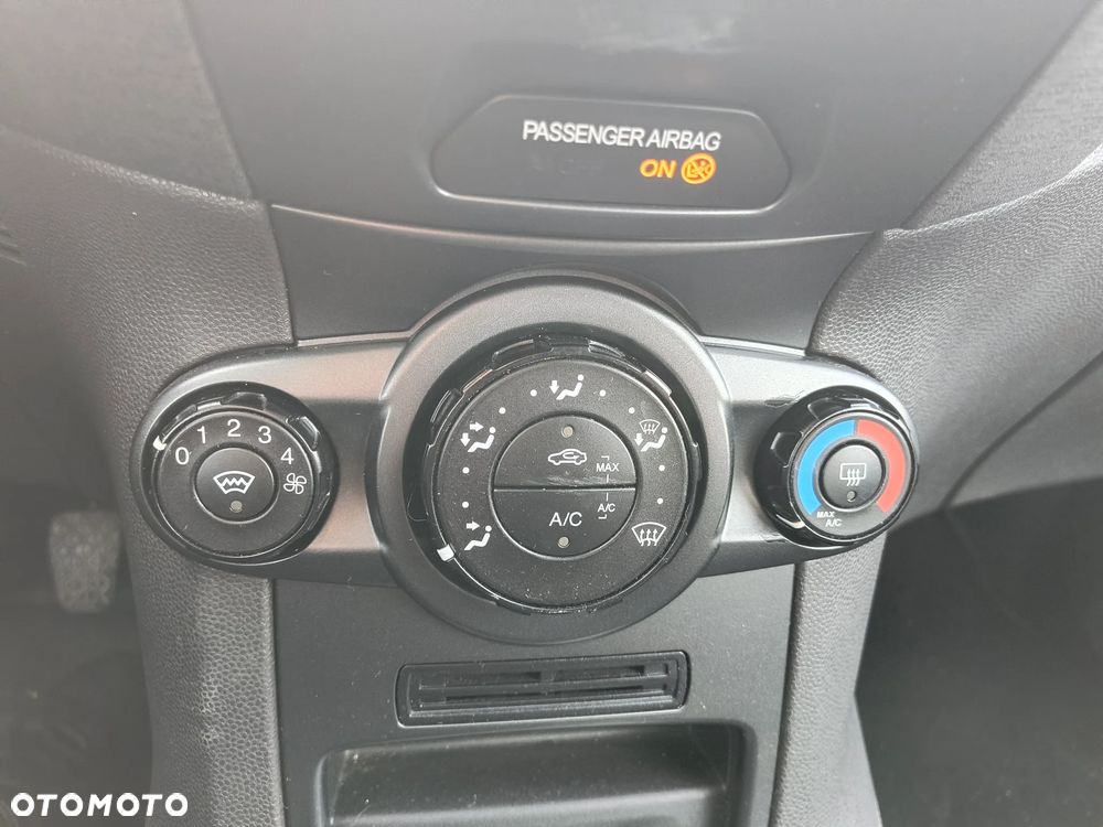 Ford Fiesta - 11