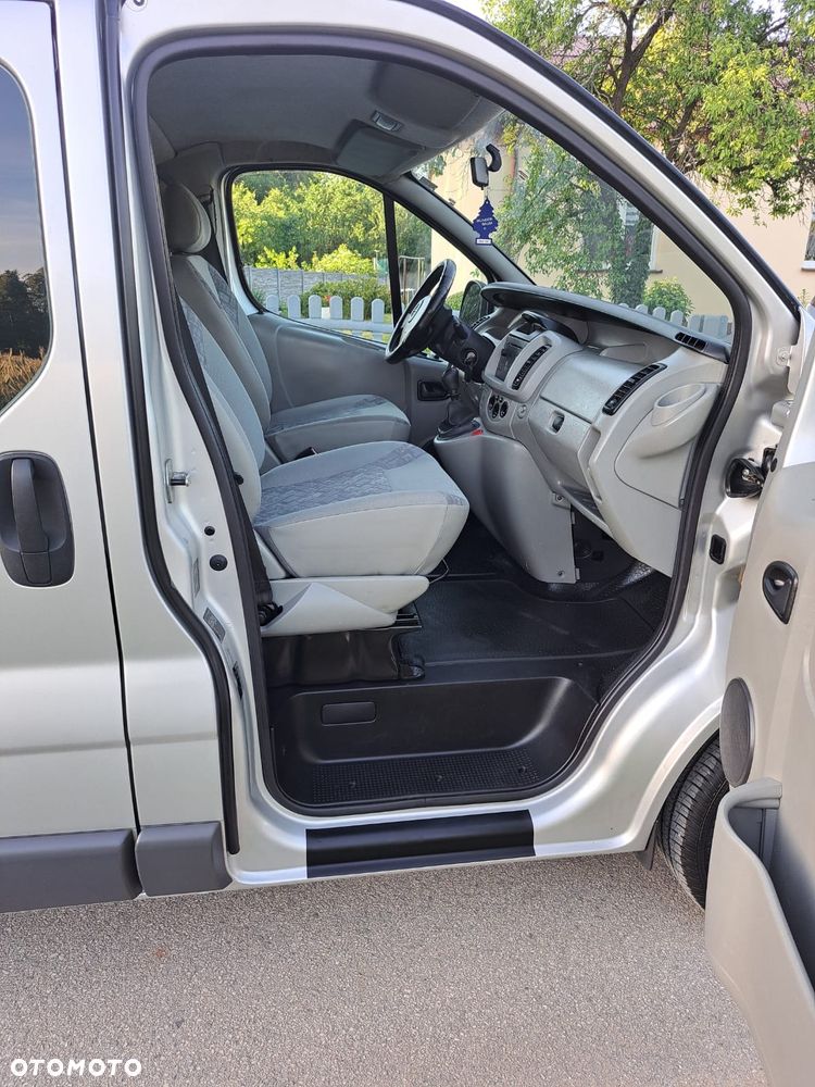 Opel Vivaro - 11