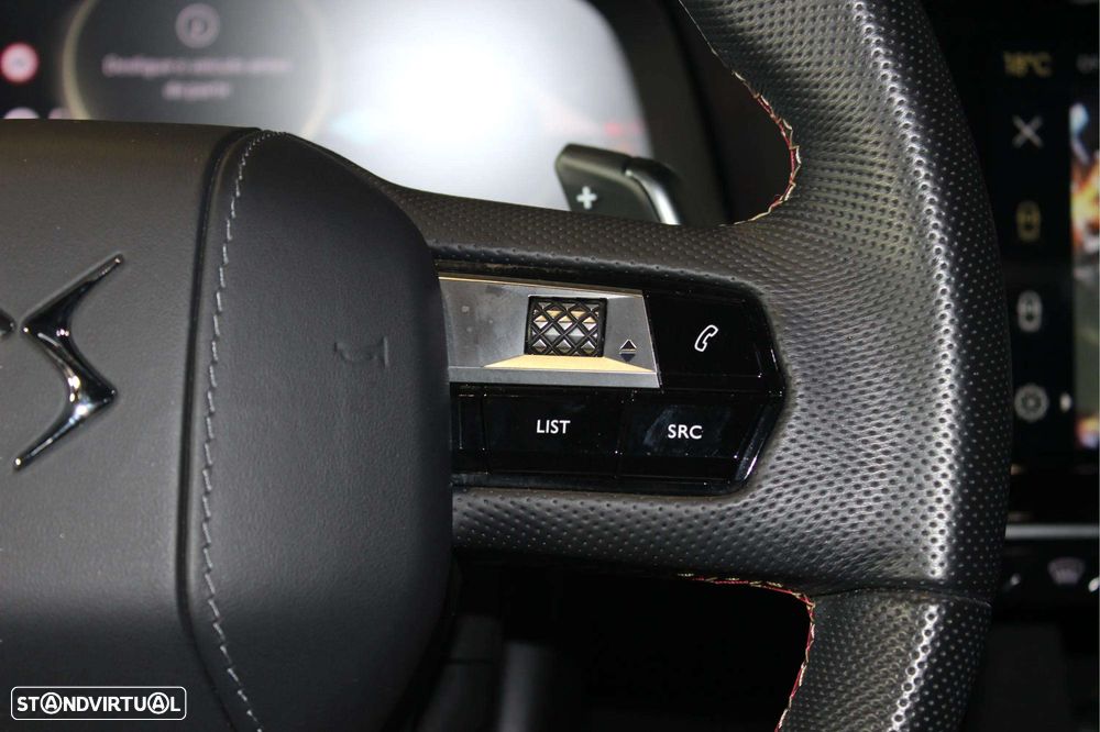 DS DS7 4x4 300 Performance Line + - 24