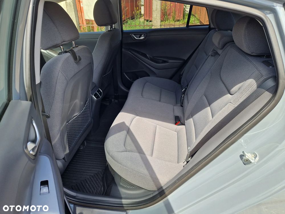 Hyundai IONIQ Hybrid Premium - 13