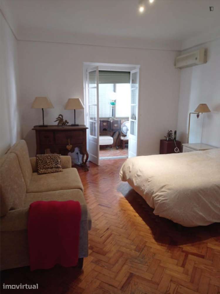 Quarto - localizado em Penha de França Lisbon - Grande imagem: 3/10