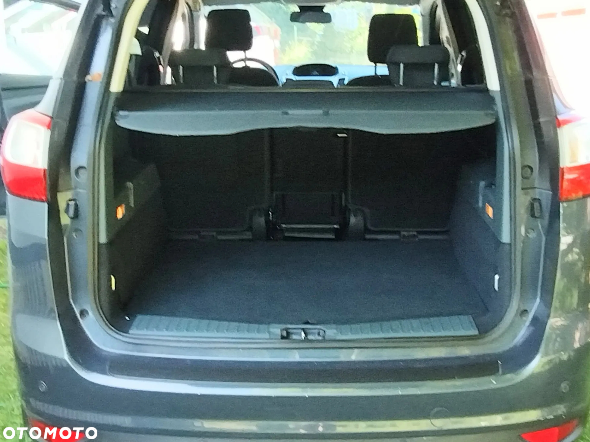 Ford Grand C-MAX - 13