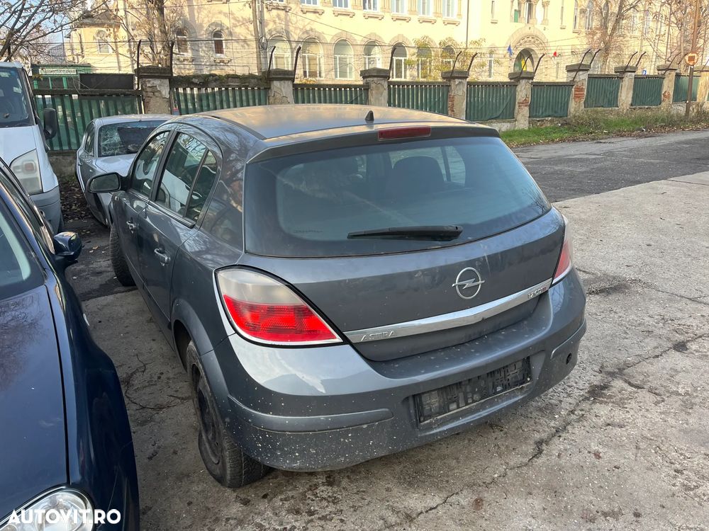 Dezmembrez Opel Astra H Z155 1,7 CDTI 2006 gri inchis - 9