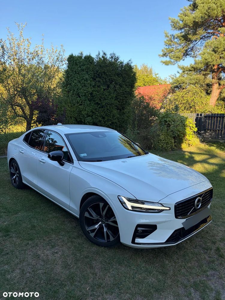 Volvo S60 B4 B R-Design - 2