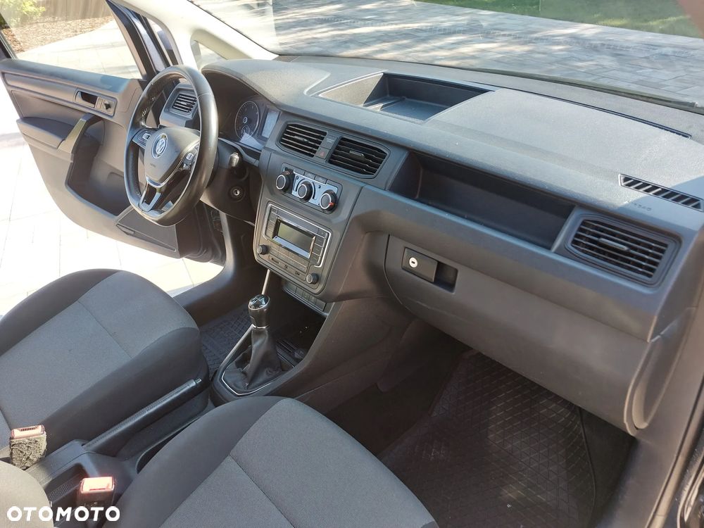 Volkswagen Caddy 2.0 TDI Comfortline - 24