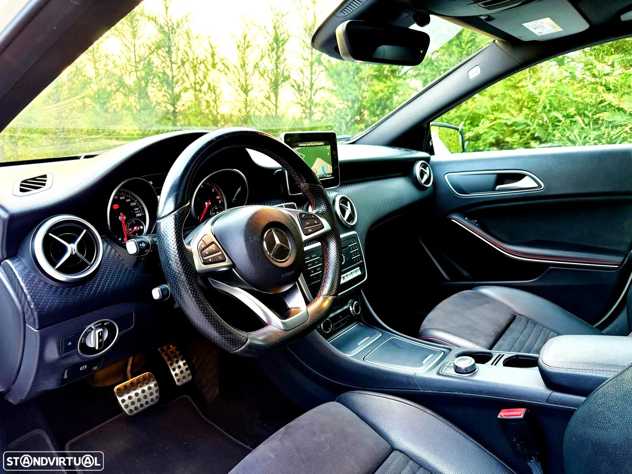 Mercedes-Benz A 180 d 7G-DCT AMG Line - 12